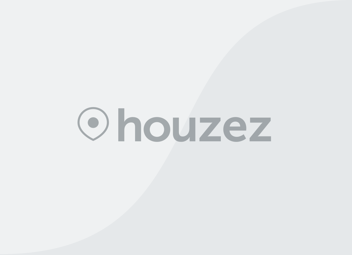 Shitet Shtëpi 2+1 dhe Bar dasmash në Xhafzotaj